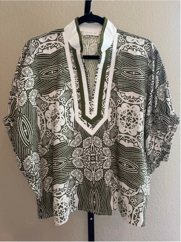 Entro Abstract Dolman Blouse Top in Green Size S - Image 3