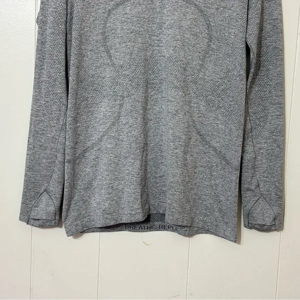 Lululemon Swiftly Tech Long Sleeve 2.0 Gray Size 12 Thumbholes Athletic Top - Image 4