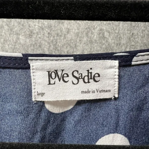 Love Sadie Polka Dot‎ Surplice Blouse Navy Blue White Flutter Sleeve Large - Image 4