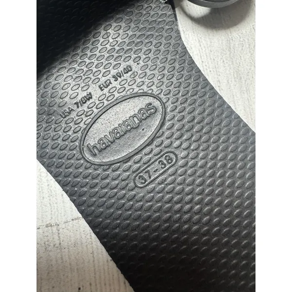 Havaianas Women's Black sandals size 7-8 - Image 5