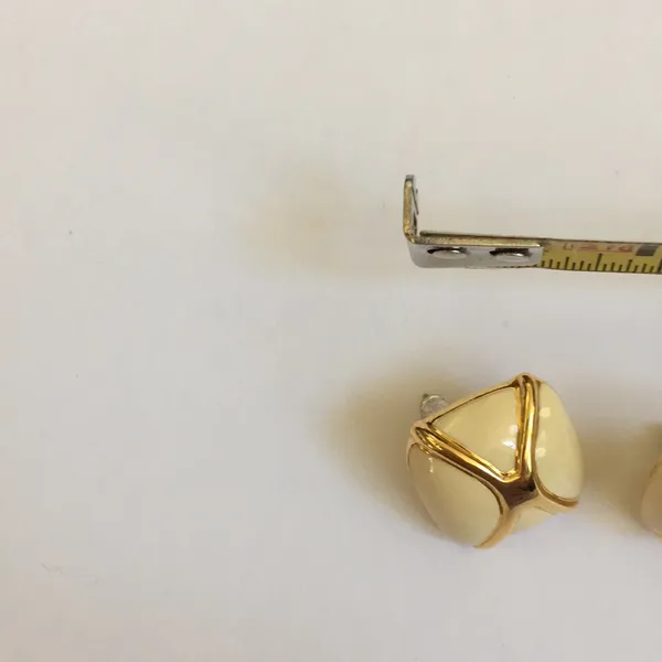 FINAL MARKDOWN Lovely enameled pierced earrings nwot - Image 2