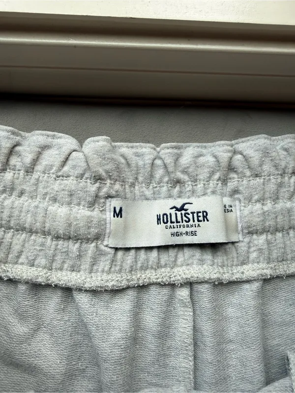 Hollister shorts - Image 2