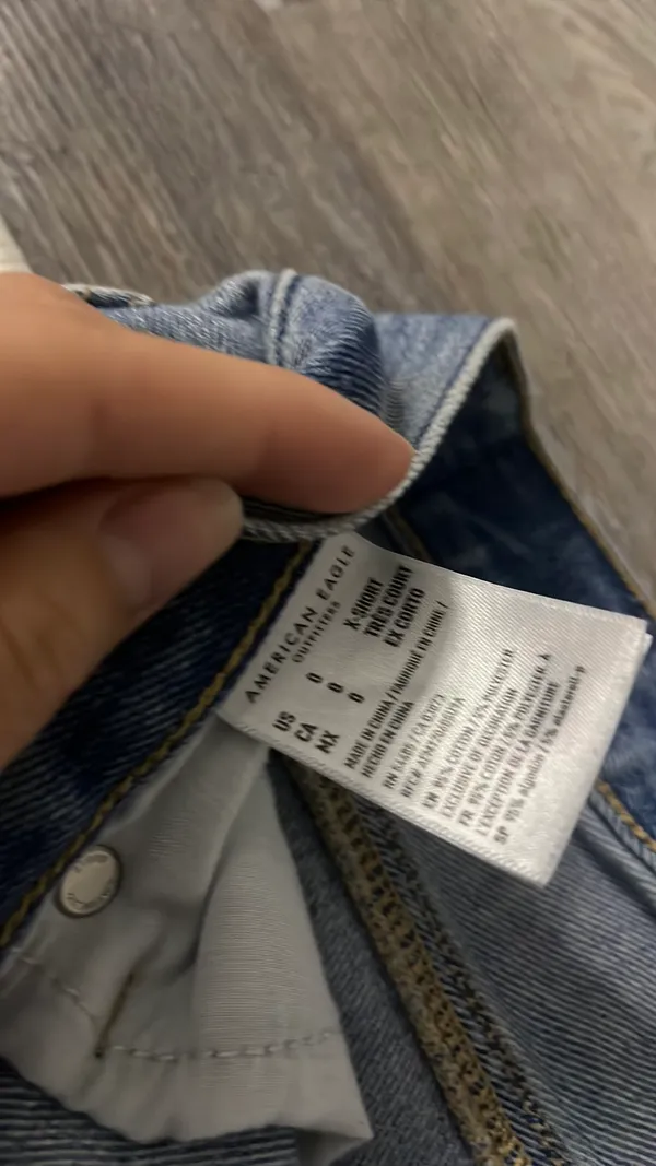 American Eagle Mom Jeans - Image 2