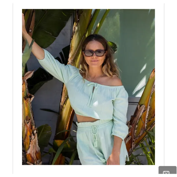 NWT Roxy Mint Green Off Shoulder Crop Top Size Medium - Image 3