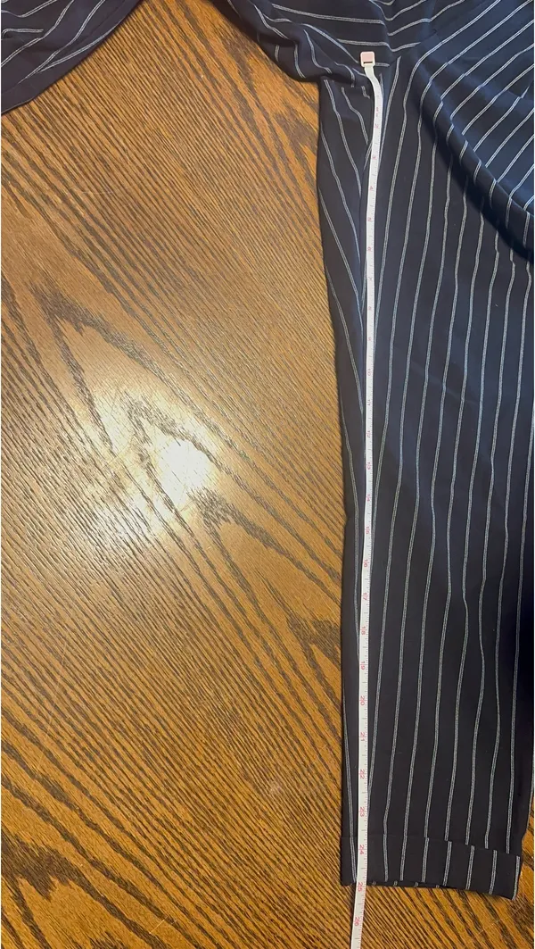 Bershka Black Pinstripe Tapered Pants Size M - Image 4