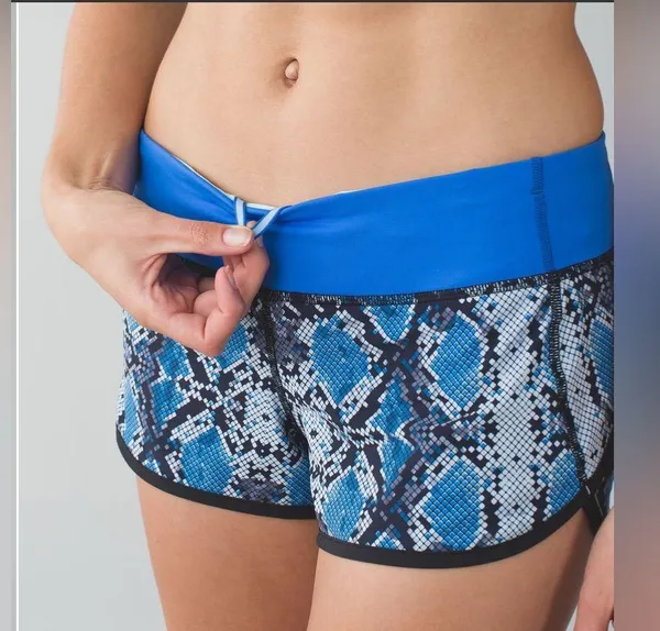 Lululemon Run Speed Short Mini Ziggy Snake Caspian Blue Size 2 Running Sporty - Image 3