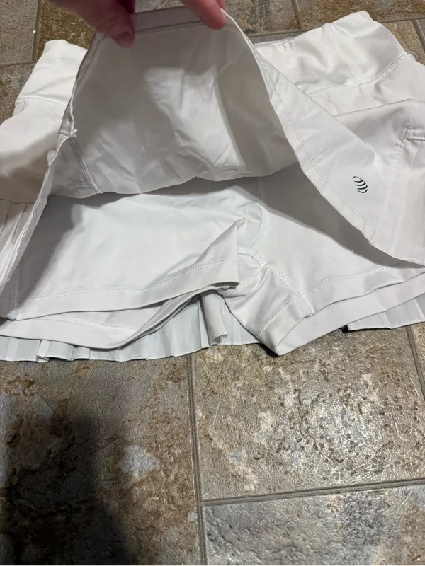 MPG White Pleated Tennis Skort Size M - Image 4