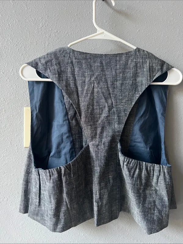 Sleeveless Denim-Effect Cropped Vest with White Bird Appliqué - Image 6