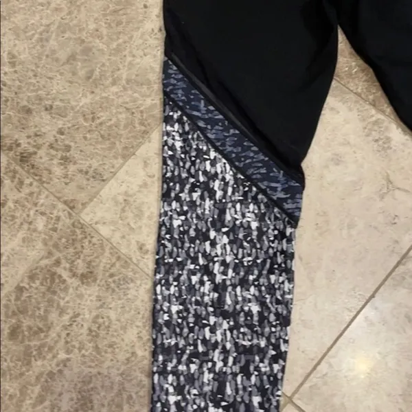 Fabletics Mid-Rise Mesh Powerhold Legging Medium Black Sheer Full Length - Image 10