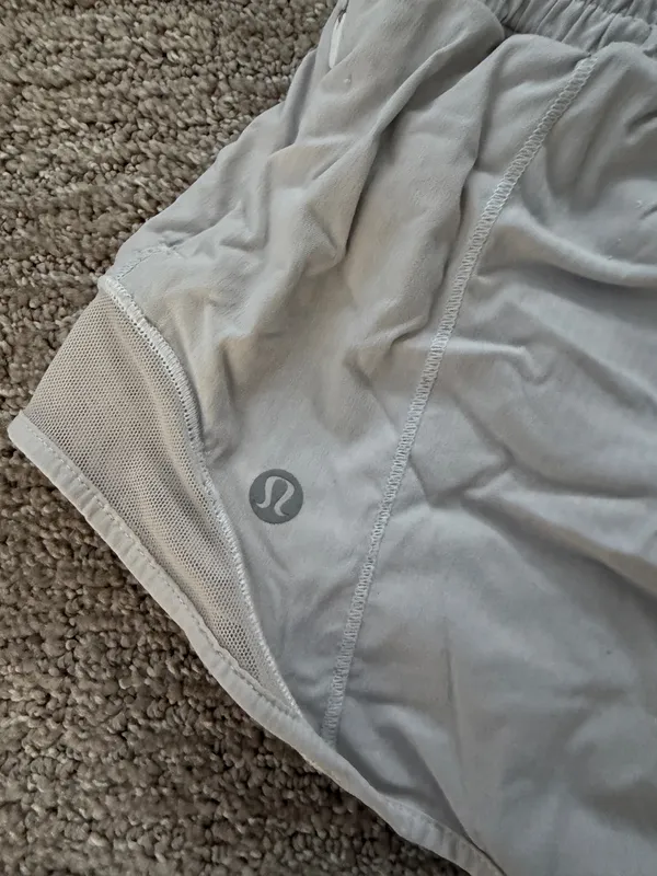 Lululemon 2.5" Hotty Hot Shorts - Image 3