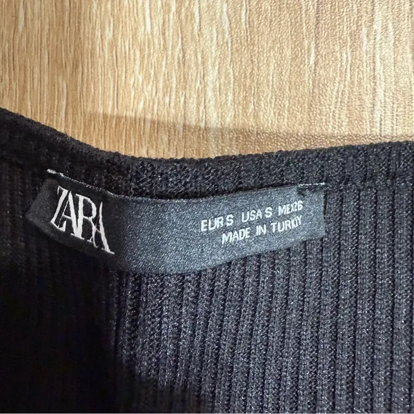 Zara Black Button-Up Women's Short Sleeve Ribbed Knit Button Henley Top Small - Image 3