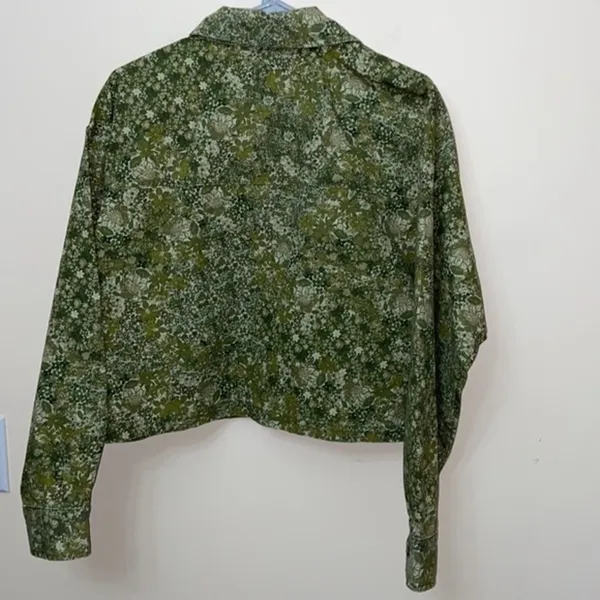 Women's Cropped Canvas Surplus Shacket - Wild Fable size small - Image 6