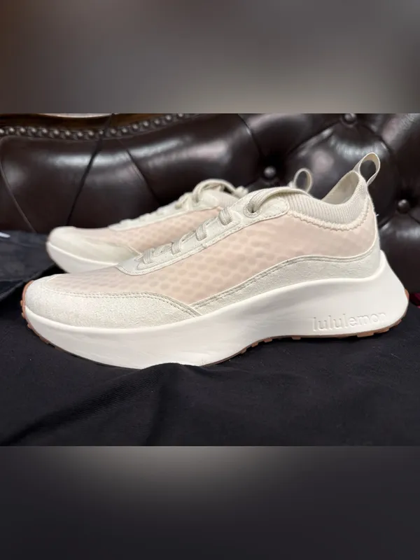 Lululemon CrossCity Sneaker Women’s Size 9 Cream Ivory Walking Shoes EU 41 - Image 4