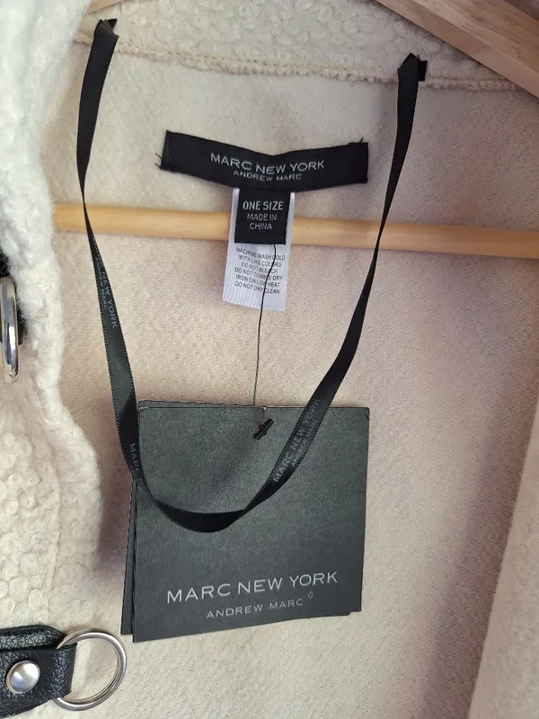 NWT MARC NEW YORK Andrew Marc Cozy Sherpa Fleece Toggle Poncho Cape Jacket Cream - Image 2