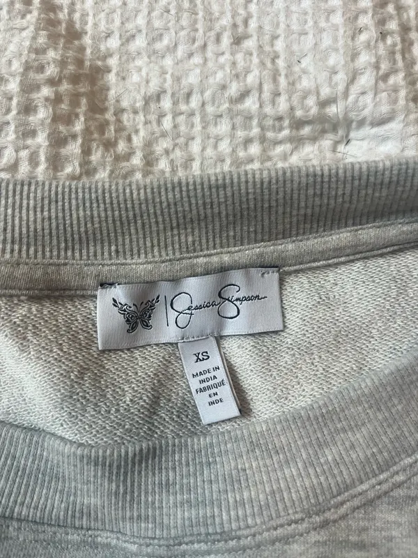 Grey crew neck XS - Image 2