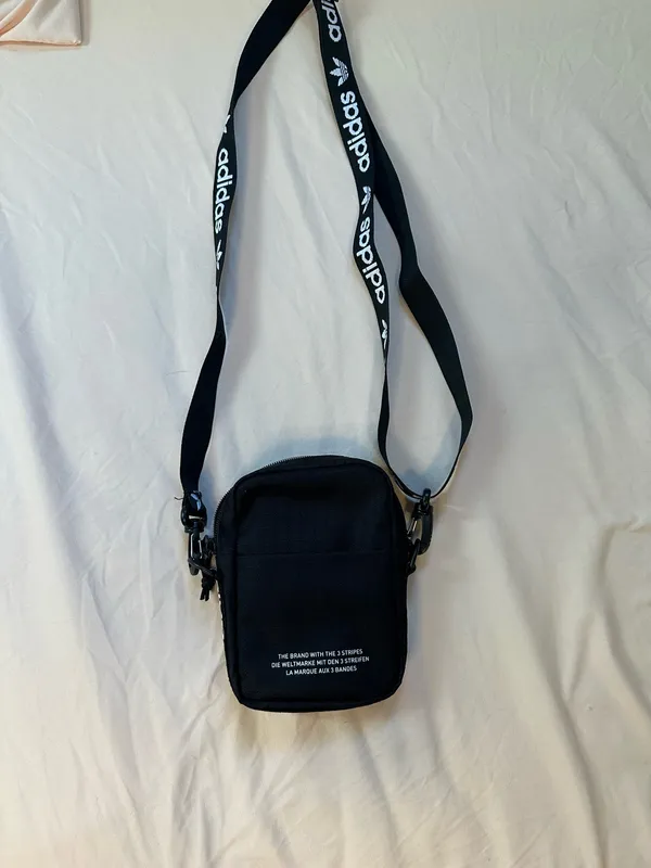 Adidas mini purse - Image 2