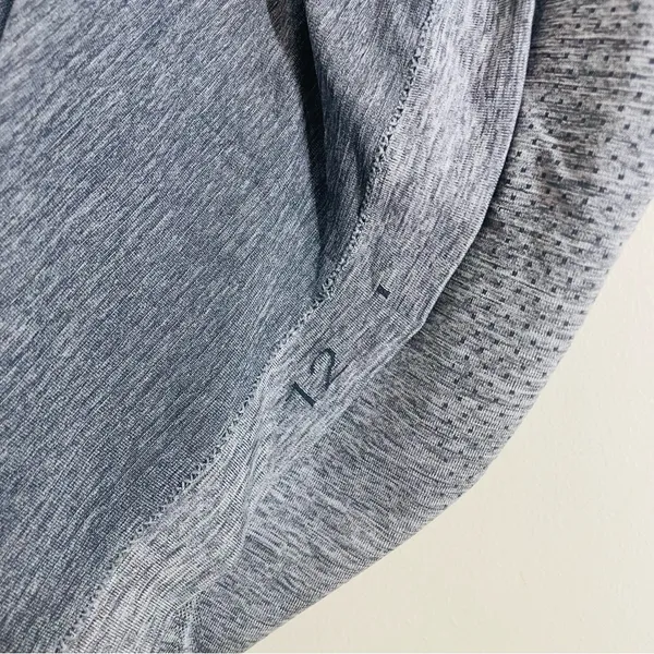 Lululemon Swiftly Tech Short Sleeve Top Gray Size 12 Seamless Athletic Tee - Image 9
