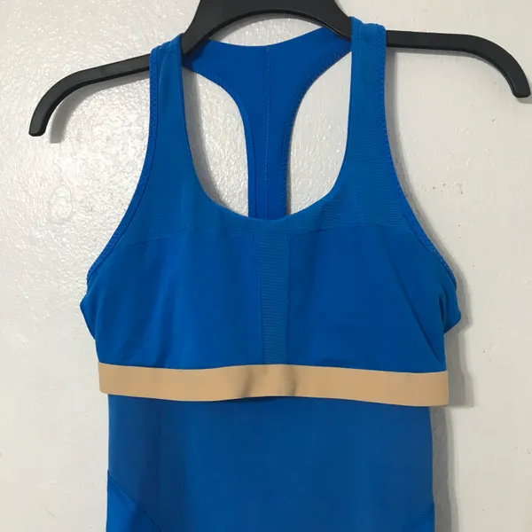 Lululemon Top Size 6 - Image 8