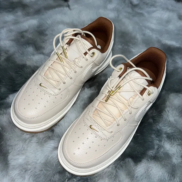Nike Air Force 1 Lux - Image 3