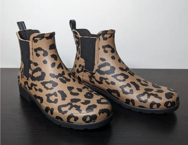 Hunter Cheetah Print Waterproof Chelsea Rain Boot - Image 2