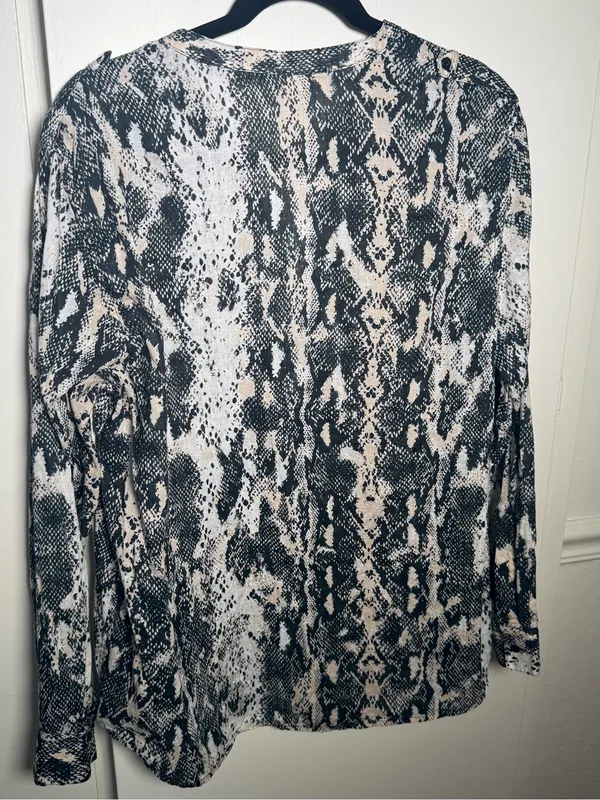 Calvin Klein Women's Snake-Print Button Front Shirt - Black/Ivory 100% Linen XL - Image 9