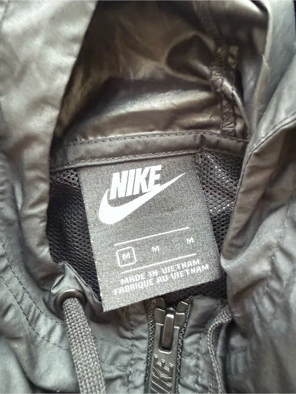 Nike Women's Sportswear Repel Windbreaker Hooded Jacket Size Medium - Image 6