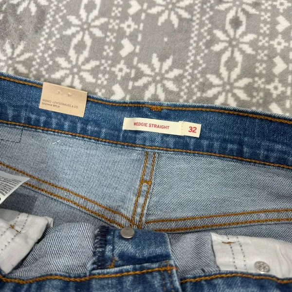 NWT Levi's Women's Wedgie‎ Straight HighRise Stretch Jeans Size 32 x 28 - Image 6