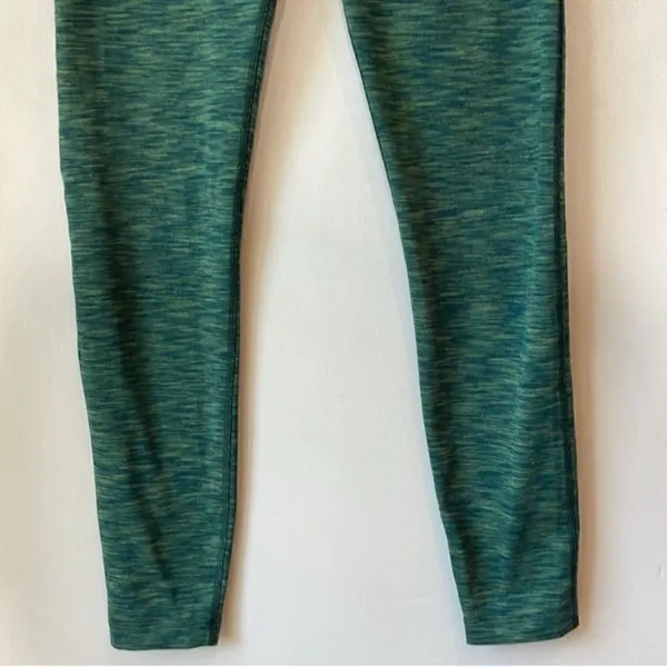 Outdoor Voices Green Leggings - Image 4