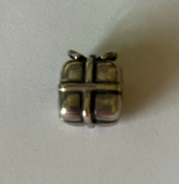 Pandora Sterling Silver Moments Gift Present Charm/Bead 925 ALE - Image 2