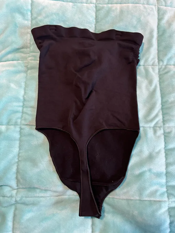 SKIMS Strapless Sculpt Thong Bodysuit - Image 2