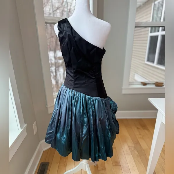 Vintage 80’s Black Teal Satin One Shoulder Prom Dress Sz Small - Image 4