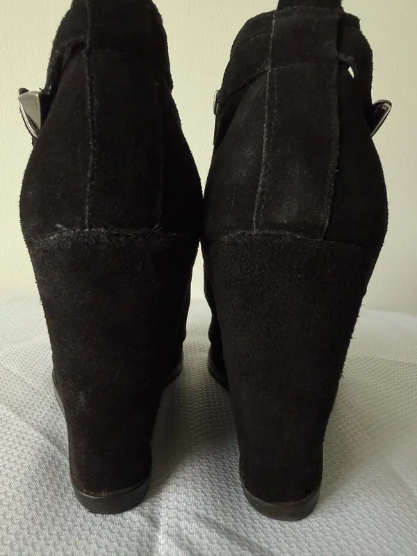 DV by Dolce Vita Black Suede Wedge Ankle Boots - Image 6