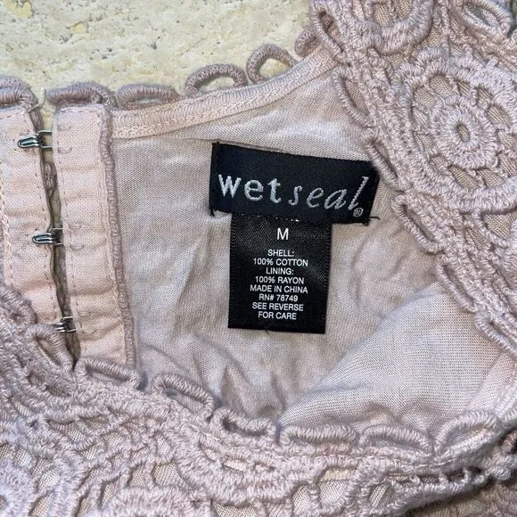 Wet Seal Lined Lace Crop‎ Tank Top Size M Boho Pink - Image 2