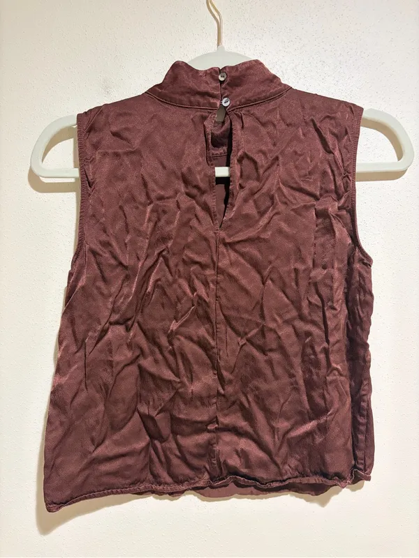 Rails Yolie Satin Mock Neck Crop Sleeveless Tank Top Blouse Raisin Brown Size XS - Image 4