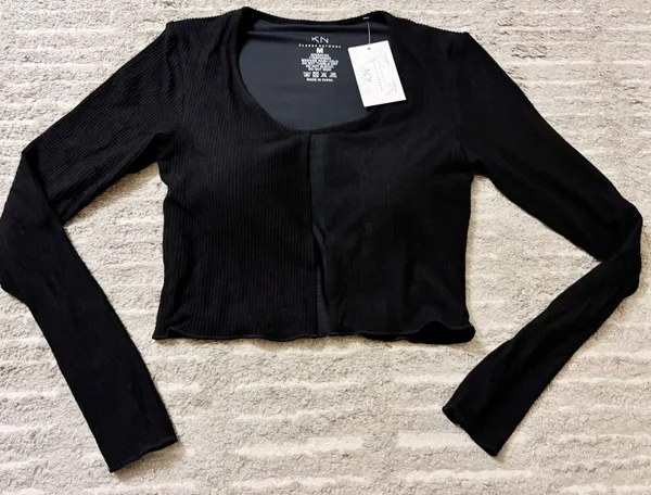 Klassy Network Mesh Strip Long Sleeve Crop Top - Image 4