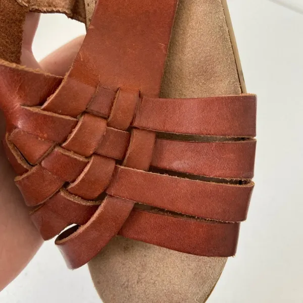 Cabin Creek Women’s interwoven strap sandals — size 8‎ - Image 8