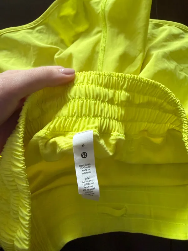 Lululemon Hotty Hot Shorts 2.5" - Image 4