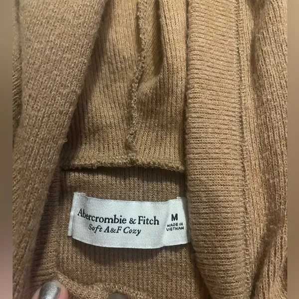 Abercrombie & Fitch Sweatshirt - Image 3