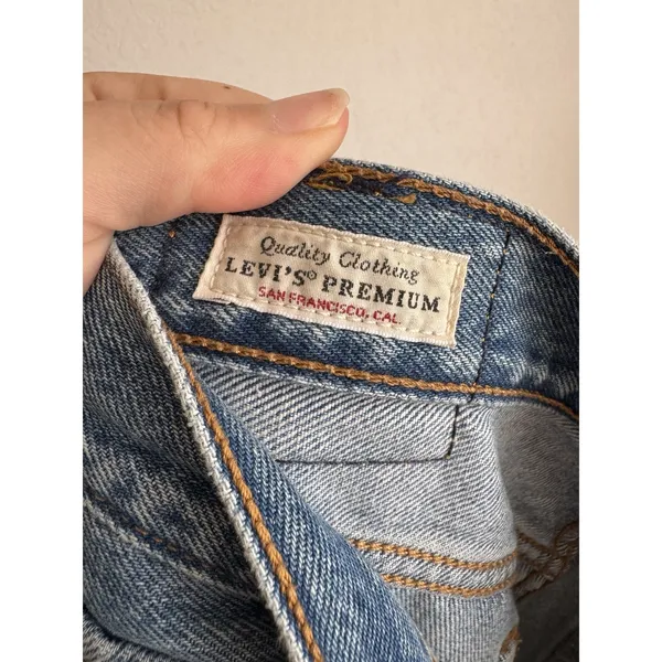 Levi’s Premium Mid Wash Blue Denim Wedgie Straight Leg Jeans Women 29 Distressed - Image 8