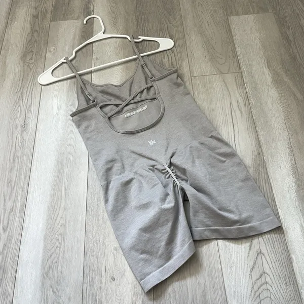 YoungLA Seamless Romper ribbed scrunch womens Gray (large) workout activewear - Image 5