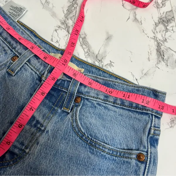 Levi's Premium wedgie for ankle light‎ wash jeans Sz 25 - Image 7