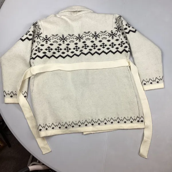 Shein Thick Warm Nordic Design Open Front Cardigan Sweater NWOT - Image 2