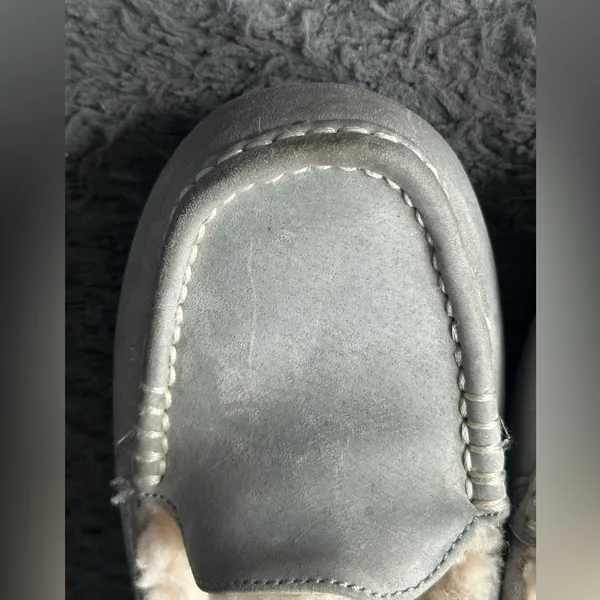 UGG Ansley water resistant suede slippers size 7 - Image 5