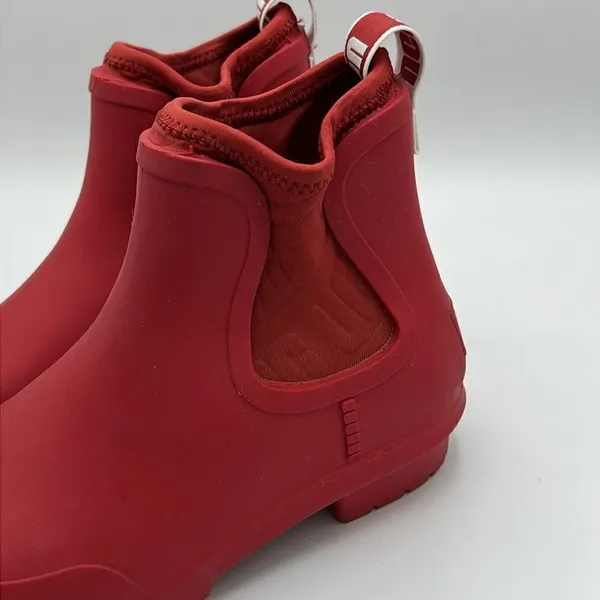 ✨UGG Red Rainboots Size‎ 6 Chevonne Ankle Rain Booties B22B - Image 3