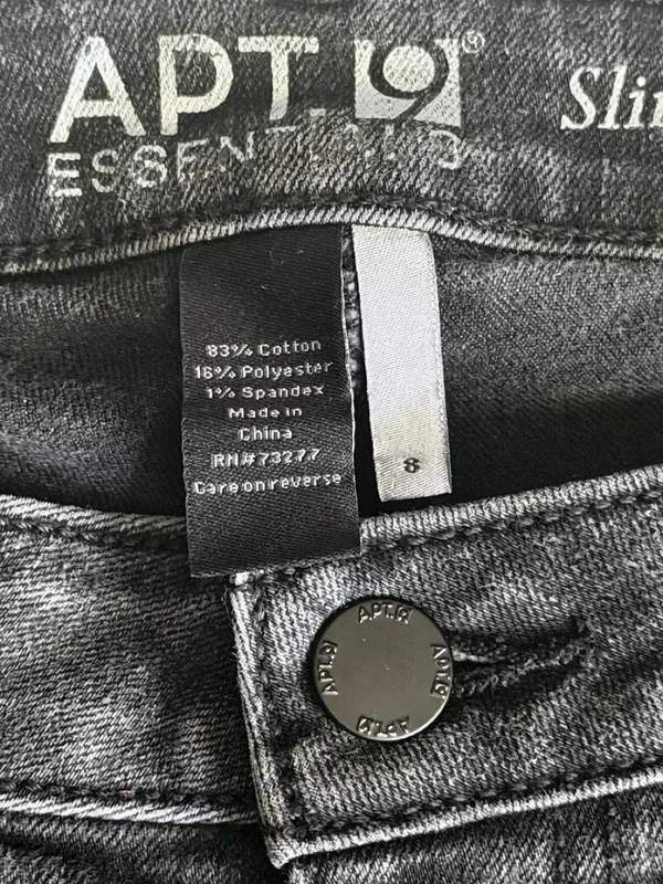 APT. 9 Faded Black Slim Capri Stretch Jeans | Size 8 - Image 3