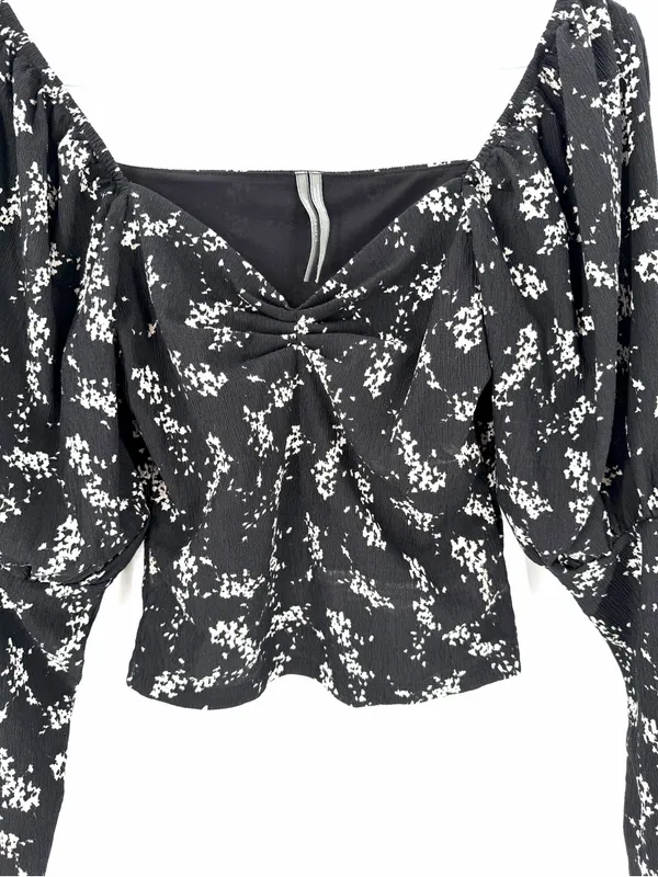 Anthropologie Sweetheart Floral Long Sleeve Crop Stretchy Feminine Blouse Top - Image 5