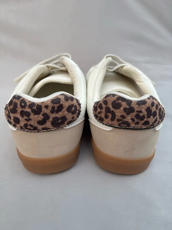 Dolce Vita Sneakers White Beige Suede Straps Leopard Trim Womens 10 NEW - Image 5