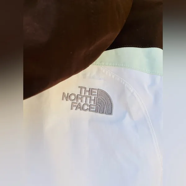 THE NORTH FACE jacket 🖤💚🤍 - Image 11