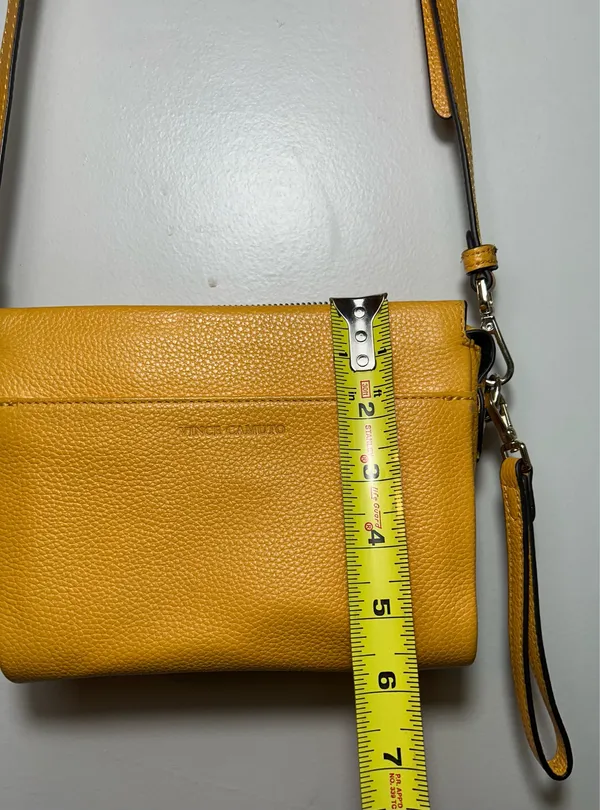 Vince Camuto Small women's purse. $20. - Image 3