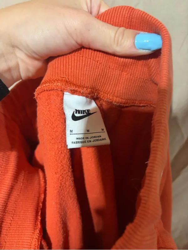 Nike joggers - Image 2